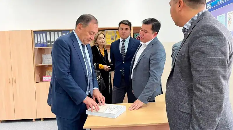 Ералы Тугжанов ознакомился с работой спецшколы-интерната в столице