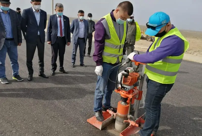 Около 20 недостатков выявили на республиканских дорогах в Мангистауской области