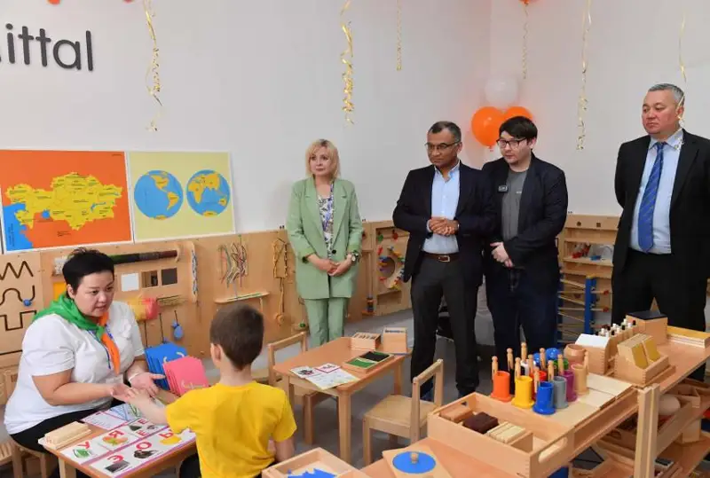 Большая забота: Компания «АрселорМиттал Темиртау» вручила подарки особенным детям