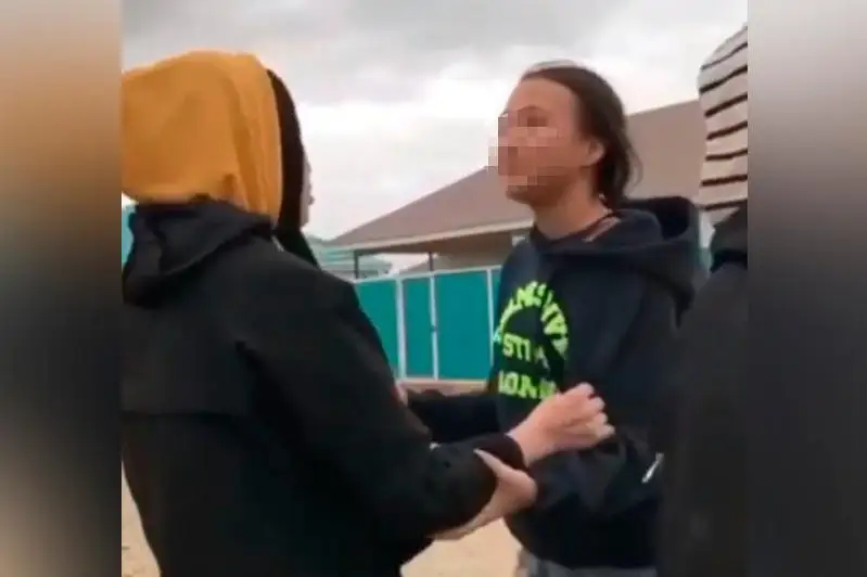 وقۋشى قىزدار توبەلەسى: اقتوبە پوليتسياسى ءىستى قىسقارتتى