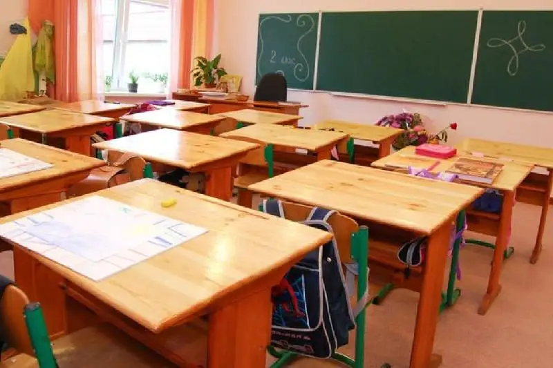 الداعى بەس جىلدا 800 جاڭا مەكتەپ سالىنادى