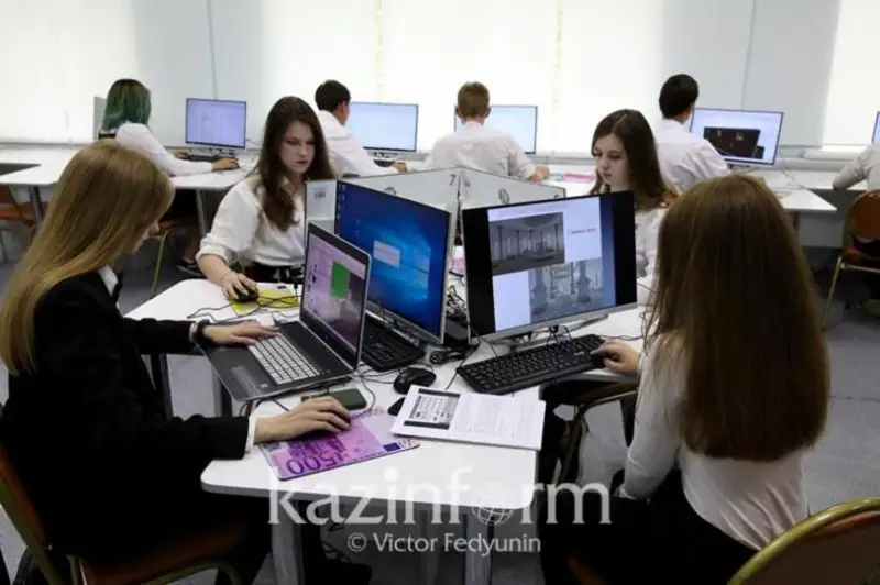 Более полусотни IT классов открыли в Жамбылской области