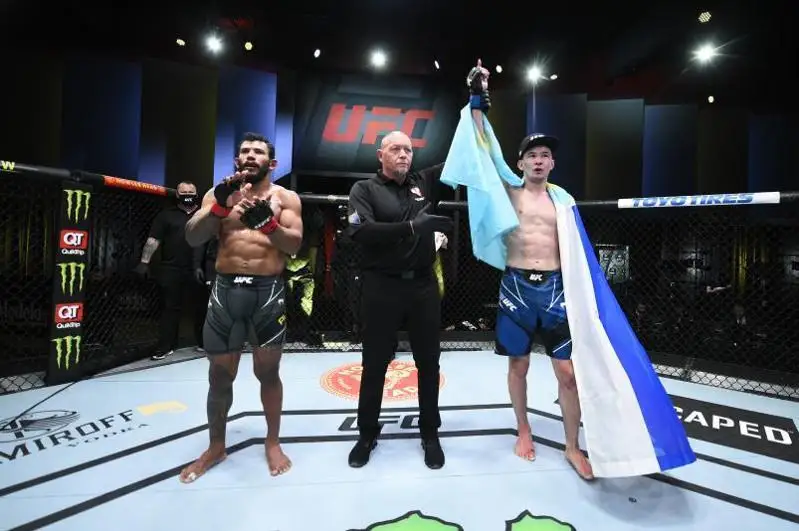 دامير ىسماعۇلوۆ UFC دەگى ءتورتىنشى جەكپە- جەگىندە جەڭىسكە جەتتى