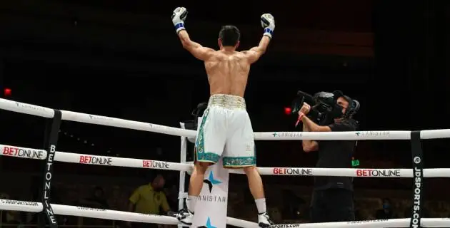 ساراپشى گولوۆكيننەن كەيىنگى ەڭ مىقتى قازاقستاندىق بوكسشىنى اتادى