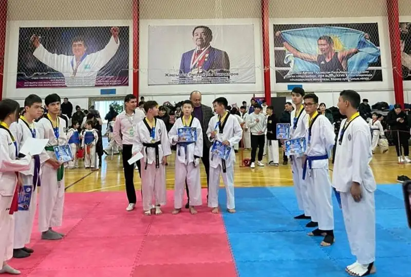 Более 150 спортсменов сразились в командной игре «Ордабасы» и таэквондо в Таразе