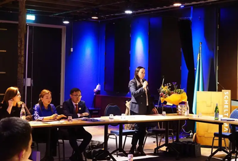 Столпы казахской литературы обсудили в Гааге