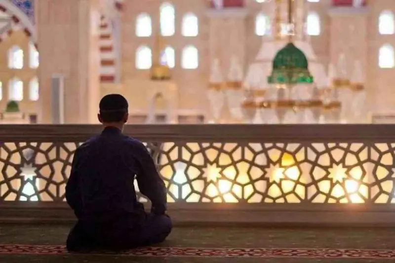 قازاقستان مەشىتتەرىندە جاماعاتپەن بەس ۋاقىت ناماز وقۋعا رۇقسات ەتتى