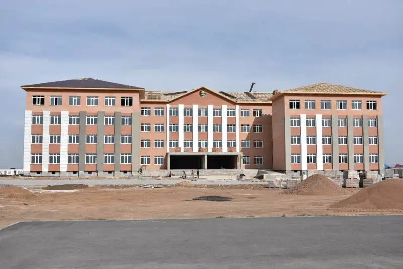 قوسشى مەن قوياندىدا مەكتەپ سالىنىپ جاتىر