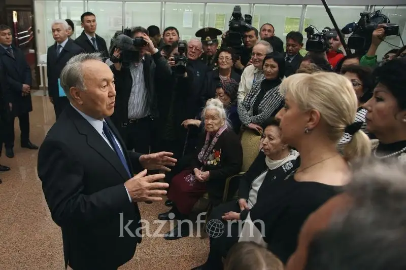 Нұрсұлтан Назарбаев &laquo;АЛЖИР&raquo; музейінде саяси қуғын-сүргін құрбандарына тағзым етті