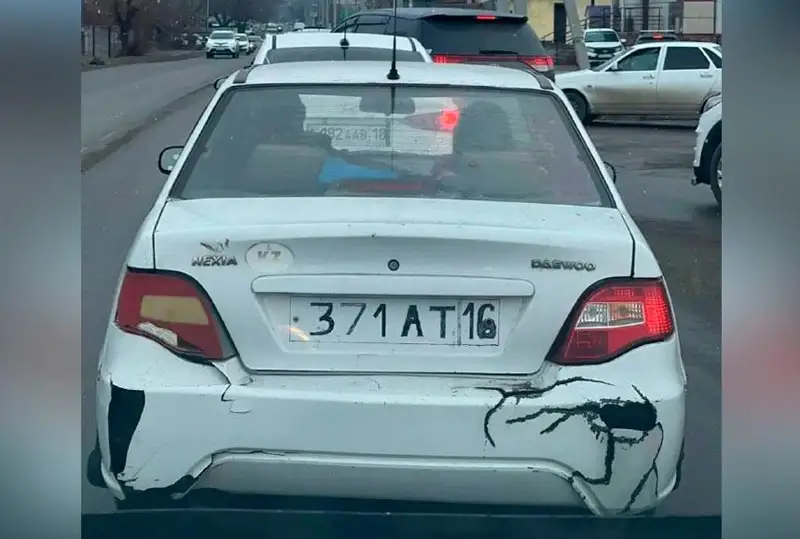 На автомобиле с нарисованными госномерами разъезжал житель Семея