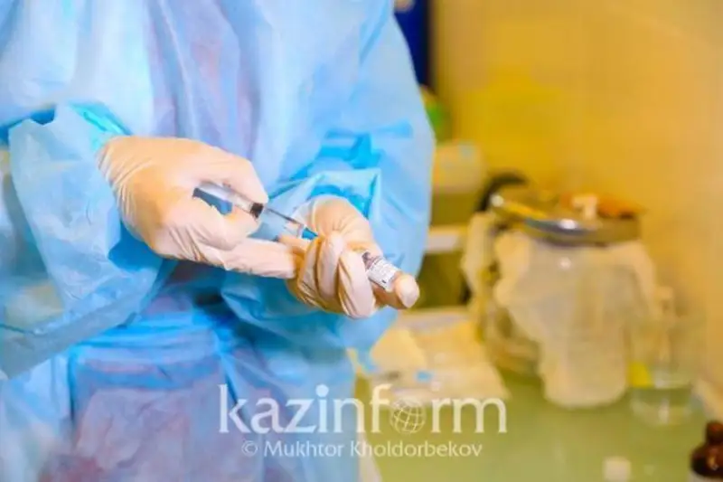 ЕС рекомендует людям старше 60 лет привиться против COVID-19 в четвертый раз