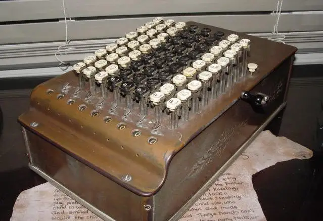 كومپيۋتەردىڭ تاريحى