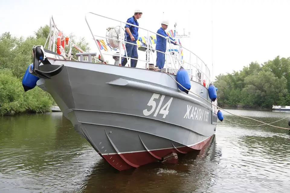 Оралда шекарашыларға арналған FC-19 жүрдек катері суға түсірілді