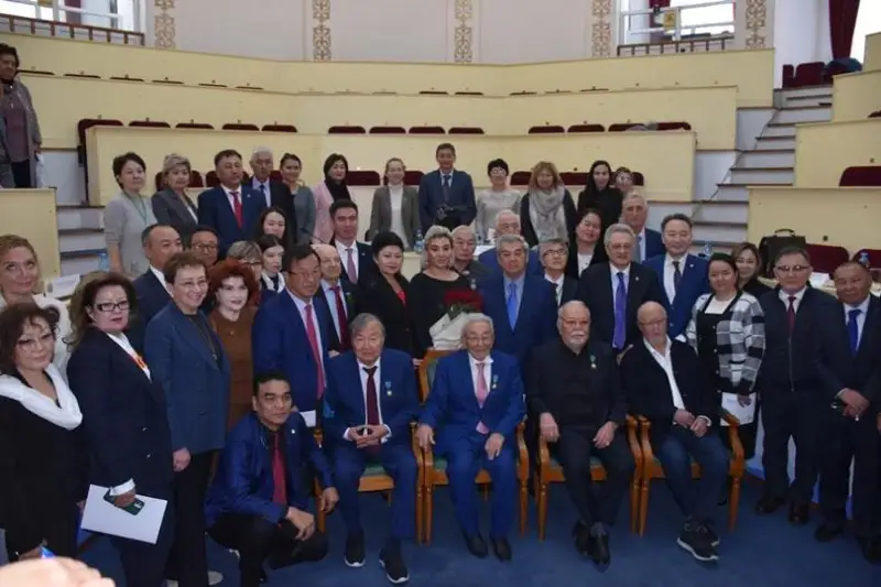 Tamaqtaný ǵylymynyń damýyna úles qosqan ǵalymdar marapattaldy