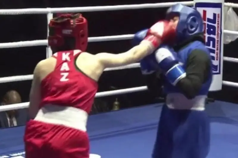 Казахстан нокаутом выиграл первую медаль чемпионата Азии по боксу