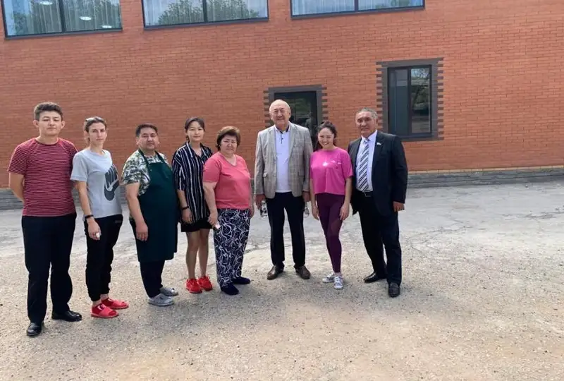 Сенатор Нуржан Нурсипатов встретился с активом Баянаульского района