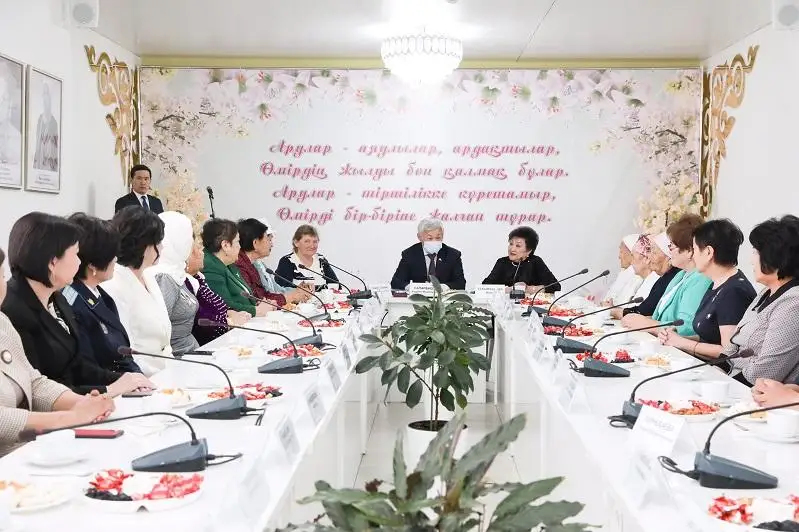 За каждым достижением каждого из нас стоит заслуга матери - Бердибек Сапарбаев