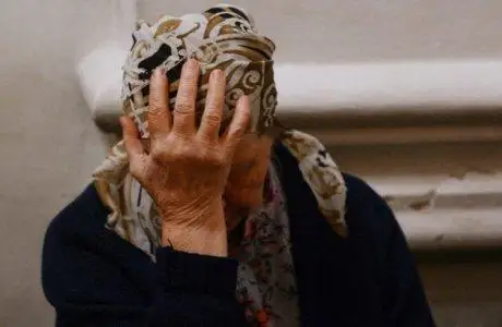 جاۋعان قاردى ۆيدەوعا تۇسىرگەن باياناۋىلدىق اپا شەنەۋنىكتەردەن كەشىرىم سۇرادى - ۆيدەو
