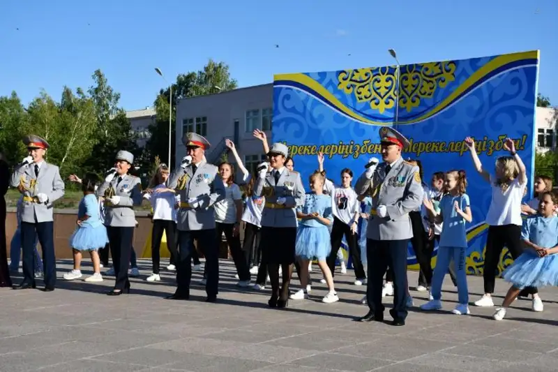 Концерт в честь 30-летия образования органов внутренних дел прошел в Кокшетау