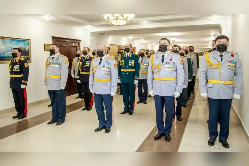 ىشكى ىستەر مينيسترلىگىنىڭ 29 قىزمەتكەرىنە مەملەكەتتىك ناگرادا تاپسىرىلدى