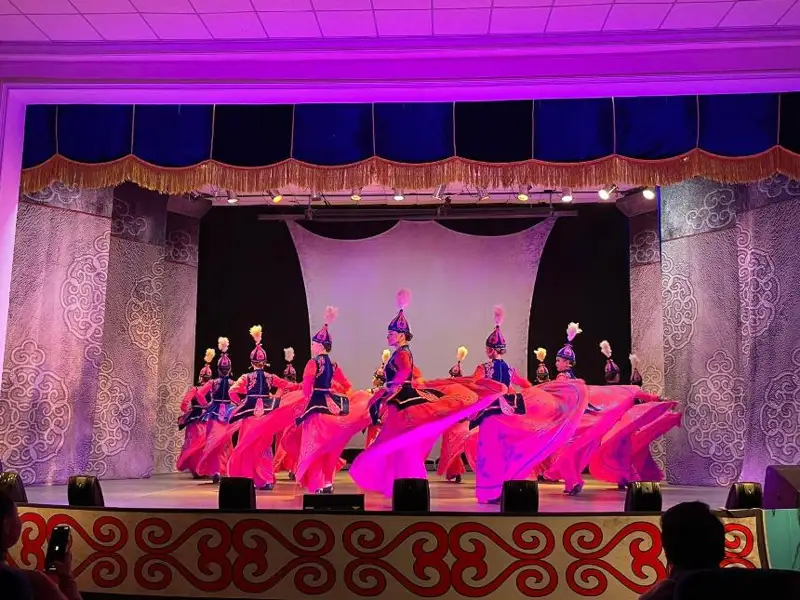 Национальные традиции в танце – концерт ко Дню Республики состоялся в Астане