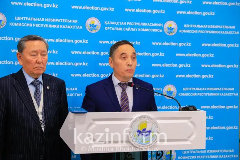 Кандидат в Президенты Жигули Дайрабаев сдал экзамен на владение госязыком