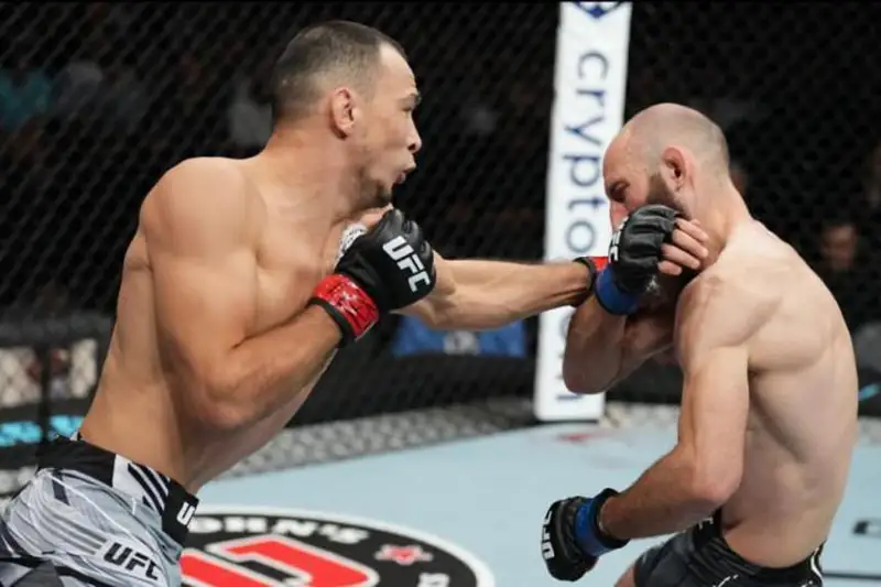 UFC: Дамир Ысмағұлов қатарынан бесінші жеңісіне қол жеткізді