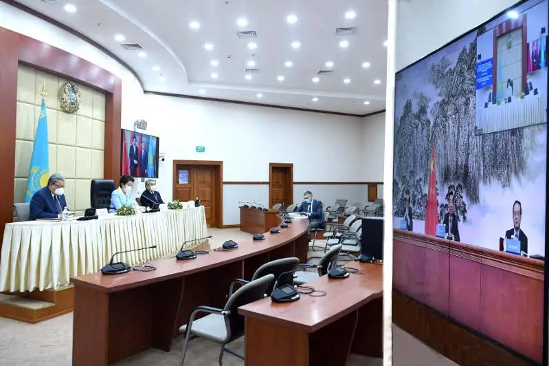 ءماجىلىس دەپۋتاتتارى قىتايلىق ارىپتەستەرىمەن ونلاين كەزدەسۋ وتكىزدى