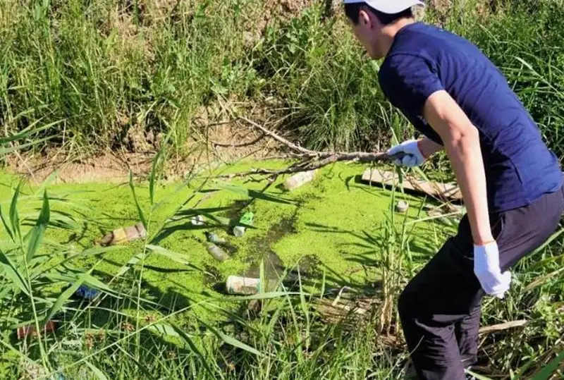 Собрано 20 тонн мусора с территорий ручья Сарыбулак и канала Нура-Есиль в столице