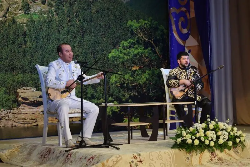 سۋىرىپ سالما 16 اقىن جەمقورلىق تاقىرىبىنداعى ونلاين ايتىستا باق سىنايدى