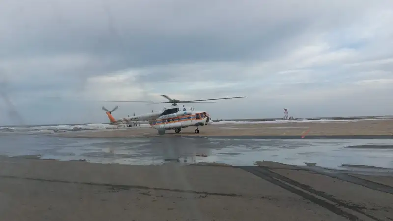 БҚО-да 2 жүкті әйел су басқан аймақтан тікұшақпен Оралға жеткізілді