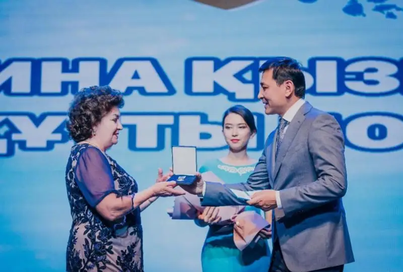 Спецноминацией «Победитель пандемии COVID-19» наградили столичных врачей