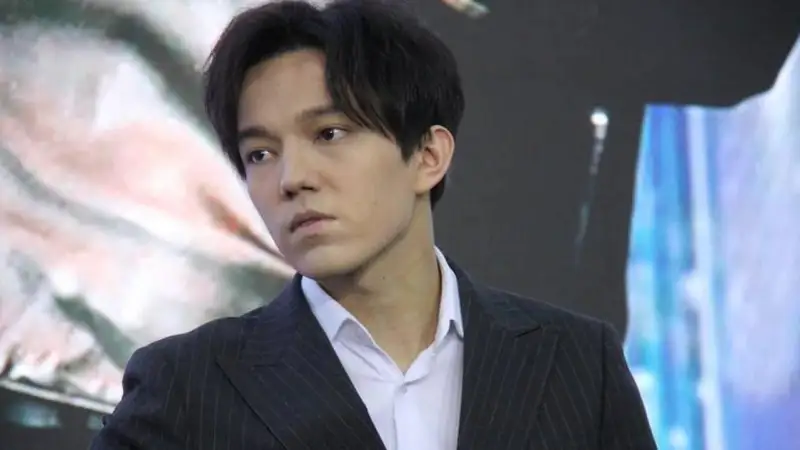 روسسيا راديوسىنىڭ ءتىلشىسى ديماشقا تىلگە قاتىستى بىرنەشە سۇراق قويدى