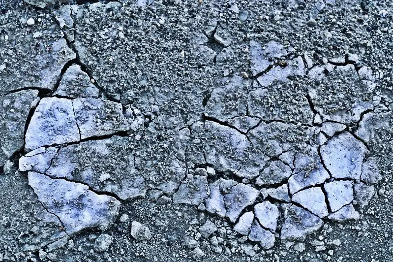 На метр промерзла почва на отдельных участках в СКО