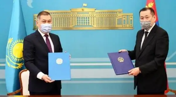 قازاقستان مەن موڭعوليا سوتتالعانداردى بەرۋ تۋرالى كەلىستى