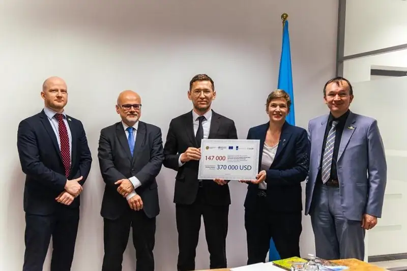 Экспресс-тесты для определения антигенов на $370 тыс. поставила ВОЗ в Казахстан