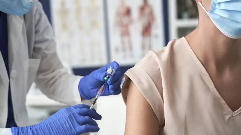 قازاقستاندا حالىقتىڭ قانشا پايىزى ۆاكسينا سالدىرعانى ايتىلدى