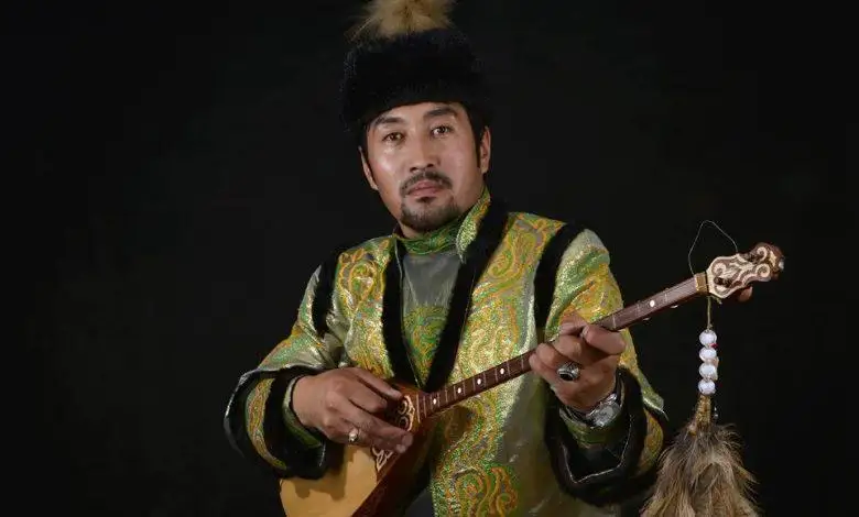 قازاق ءاندى قالاي تىڭداعان؟