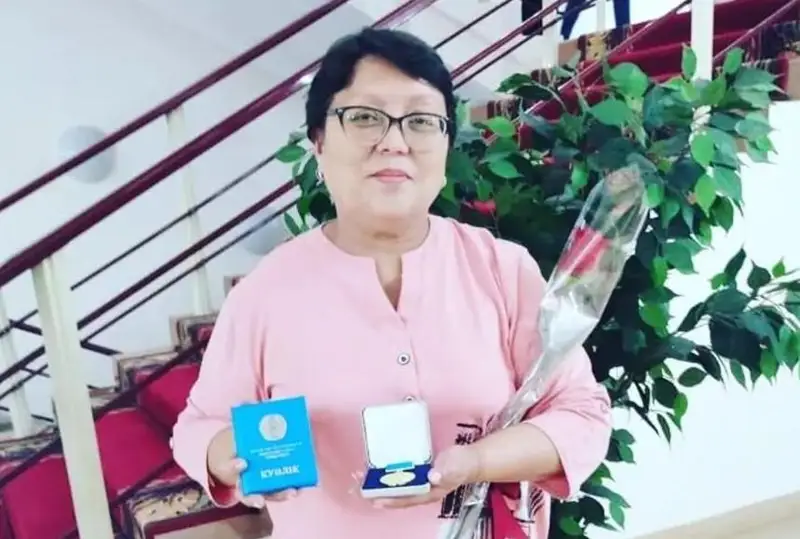 Медалями наградили сотрудников скорой помощи Карагандинской области