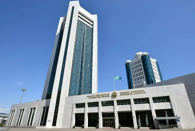 Мажилис перечислит однодневный заработок пострадавшим в Костанайской области