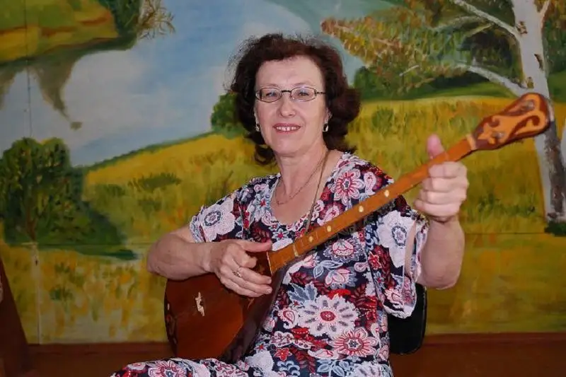 تاس قۇدىقتىڭ باسىنا تاعدىر شىعار قوندىرعان