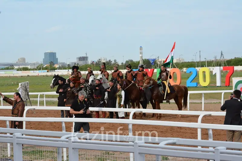 Мажарлар ЭКСПО-ға салт атпен келеді
