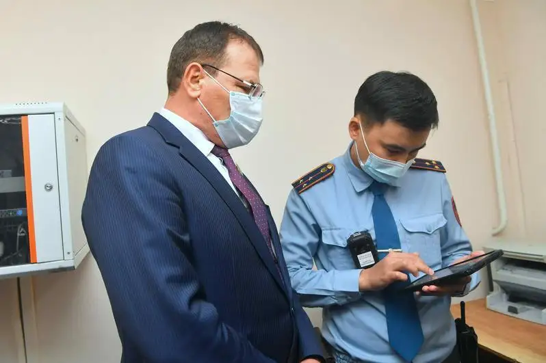 Послание Президента обсудил со столичными полицейскими сенатор Андрей Лукин