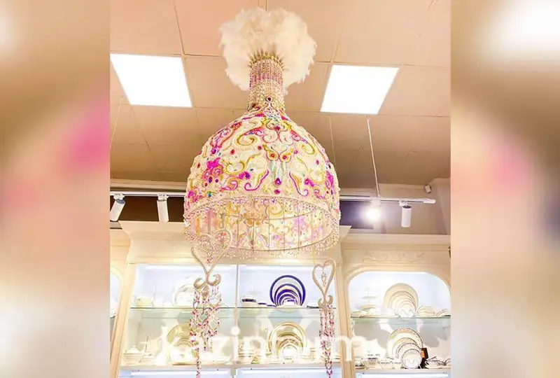 Как превратить хобби в бизнес: Али-Анна Казбекова мастерит уникальные вещи в национальном стиле