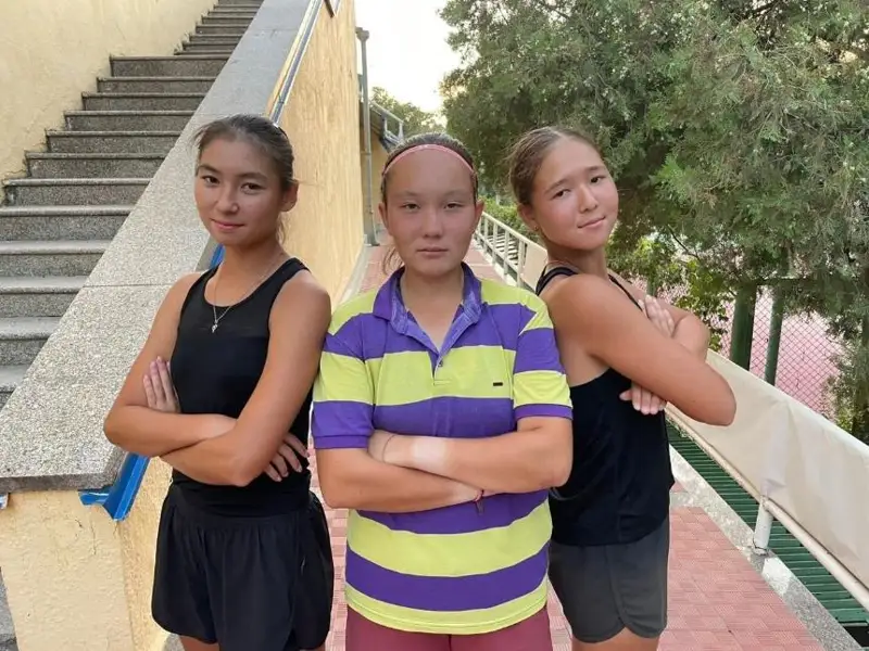 Eki chempıon: Qazaqstannyń jas tennısshileriniń túrli týrnırlerdegi nátıjesi