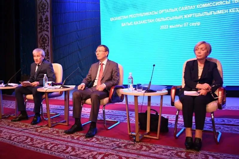 Глава Центризбиркома встретился с представителями общественности ЗКО