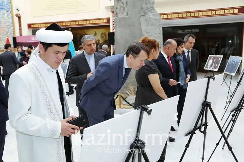 Астанада Түркияның тұңғыш президенті Ататүрікке арналған фотокөрме ашылды