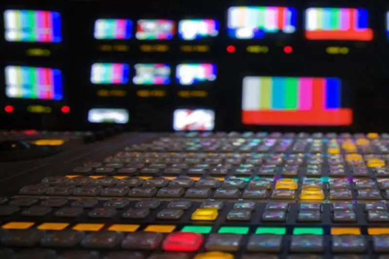 ءتورتىنشى توقساندا ەلىمىزدەگى وقۋشىلار راديو جانە پوشتا ارقىلى ساباق وقيدى