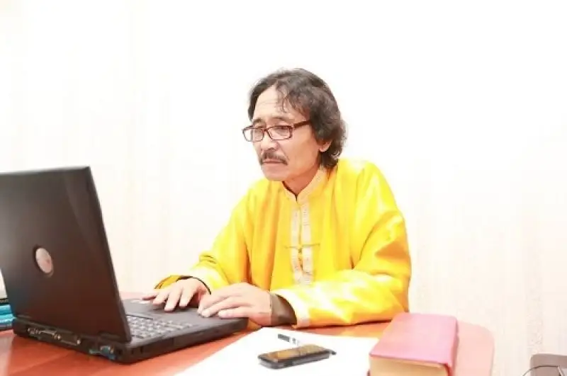 جۇكەل حاماي: ابايدى اۋدارۋدىڭ ازابىنان قىزىعى باسىم