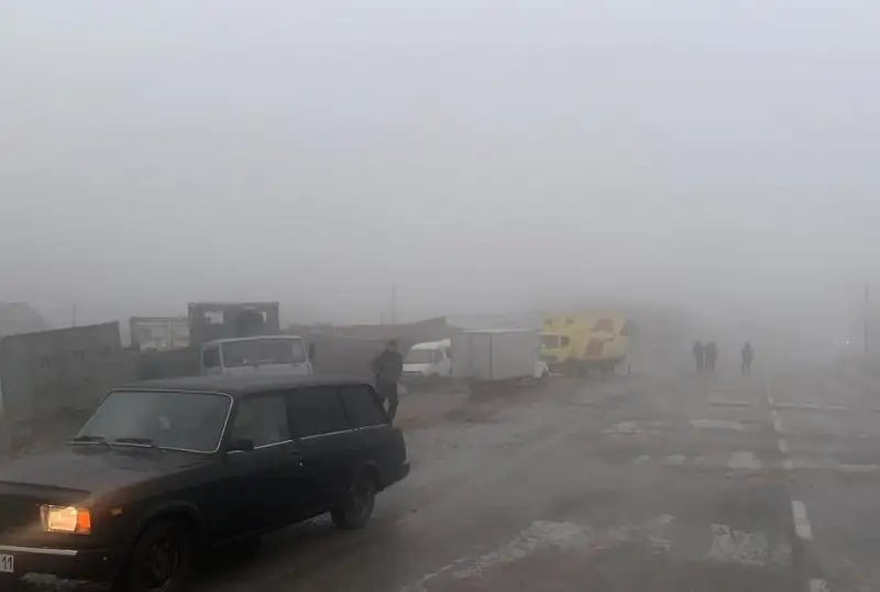 Оставшихся на дороге 35 человек спасли в Туркестанской области